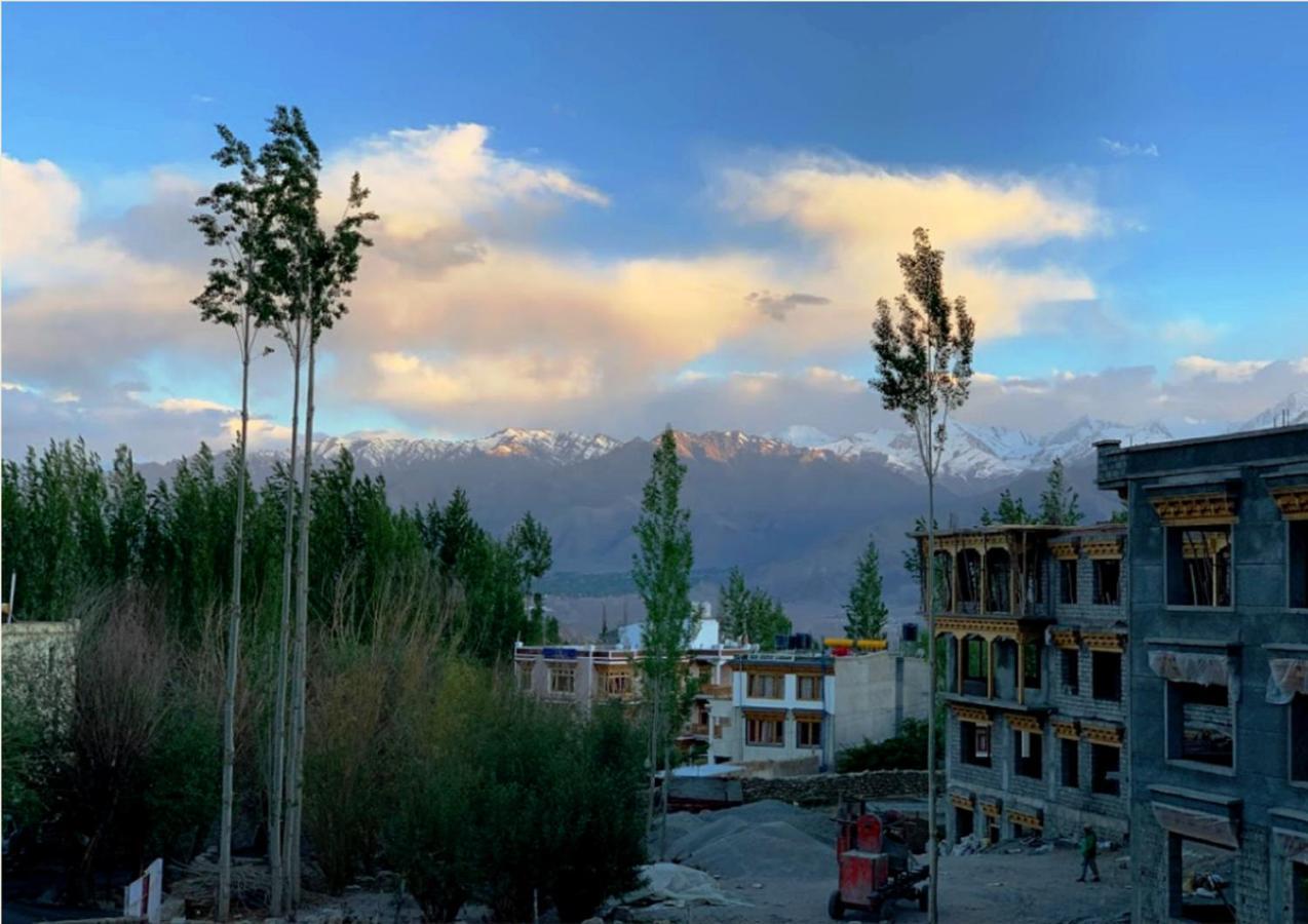 Hotel Ladakh Heaven Leh Exteriör bild